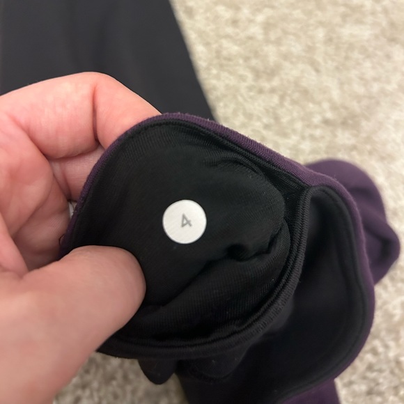 Lululemon Wunder Under Pant *Reversible Rare Color Deep Zinfandel / Black Size 4 - Picture 9 of 14